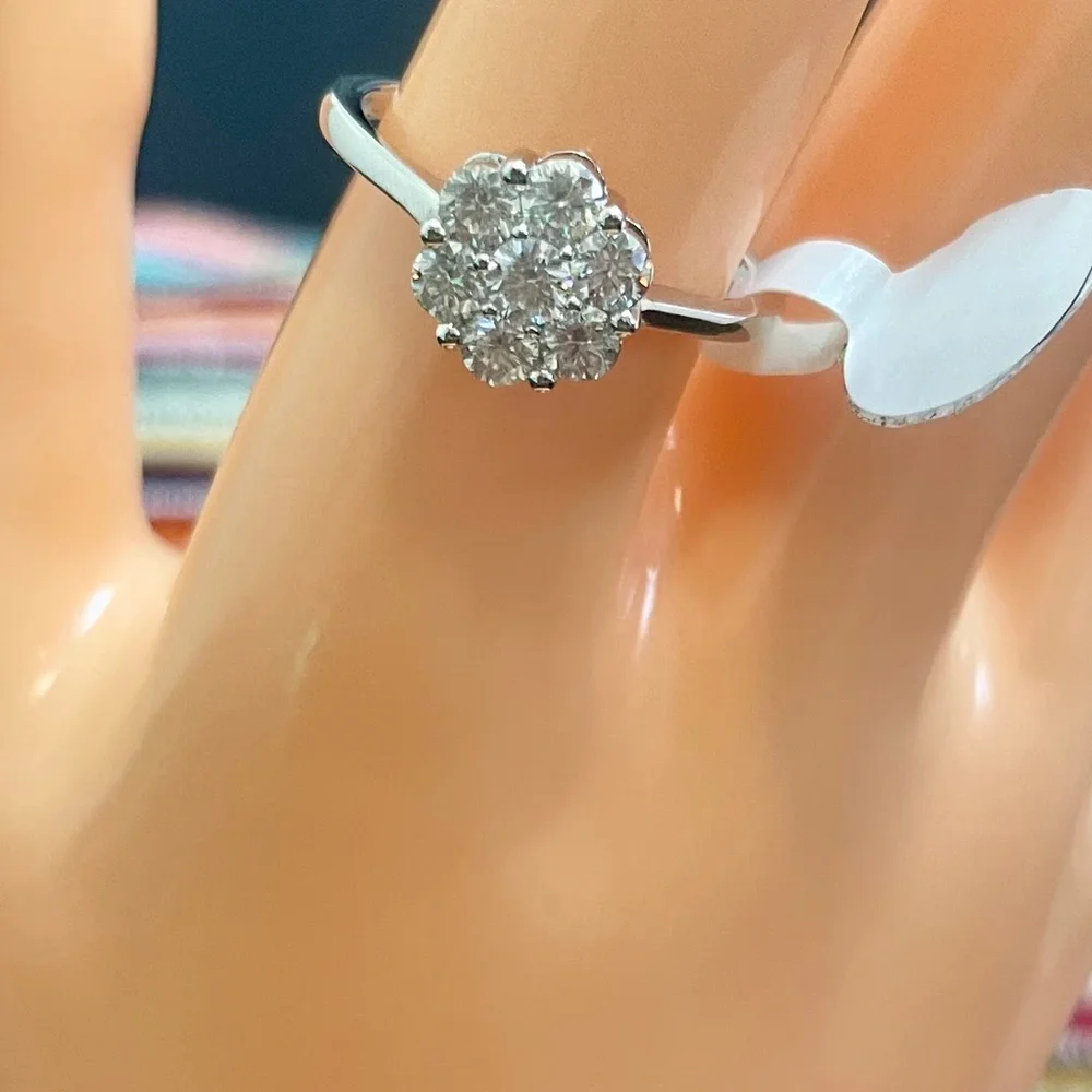 Moissanite Cluster Floral Ring Vintage Style in 925 Sterling Silver NWT Size 9